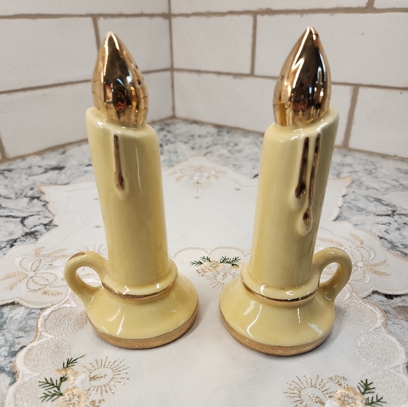 Vtg Salt & Pepper Shakers - Picture 8 of 10